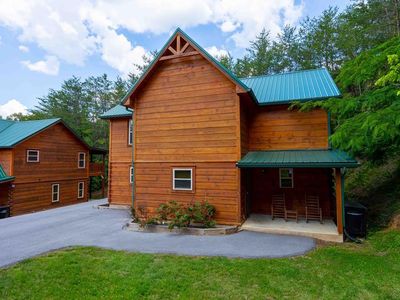 3215 Midvalley Dr, Pigeon Forge, TN, 37863