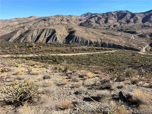 34 S Hawk Rd, Kingman, AZ 86401