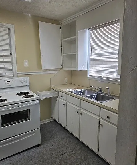 2443 S Lumpkin Rd — Photo 4
