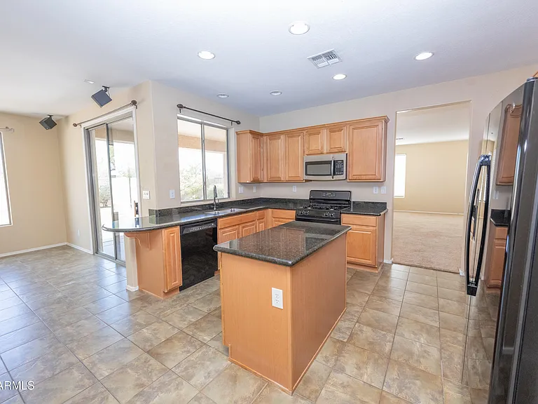 2023 W Shackleton Dr — Photo 12