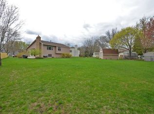 11005 Rhode Island Cir N, Champlin, MN 55316