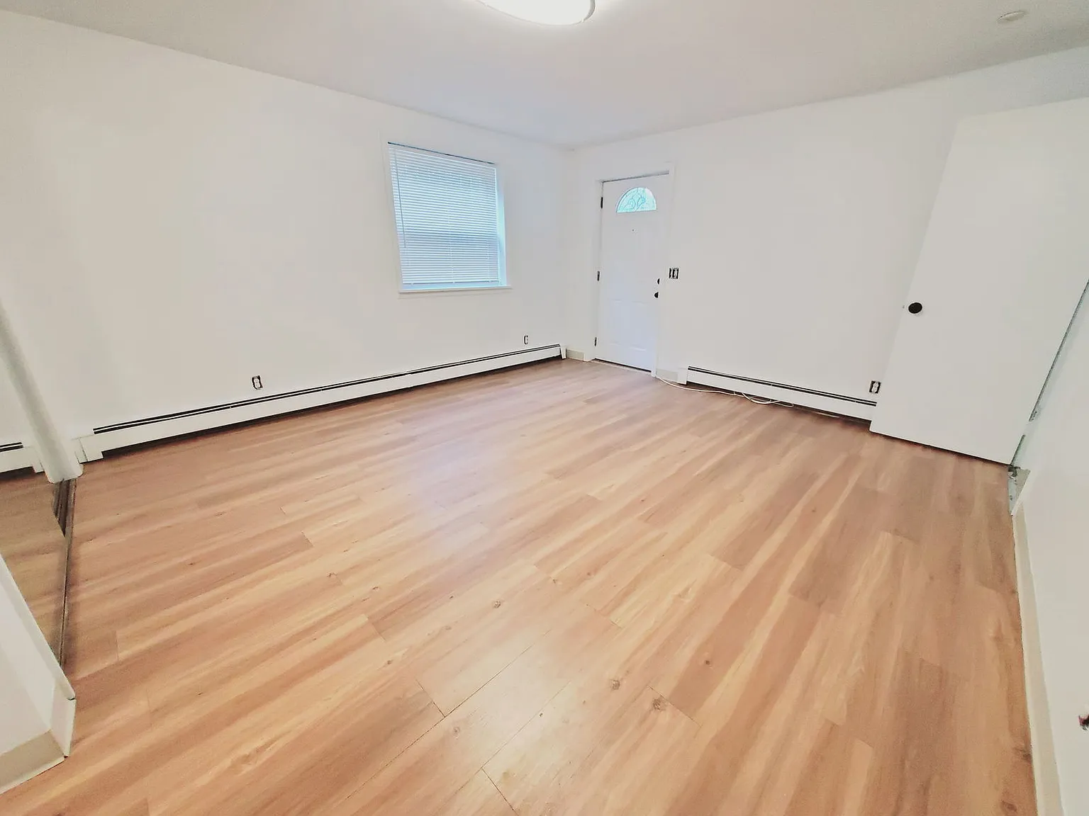 1 bed, 1.0 bath, 600 sqft, $2,000 — Photo 3
