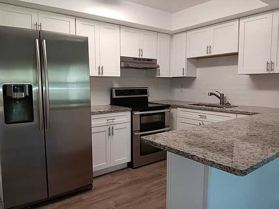 5th image of 116 SW Jefferson Cir N #5