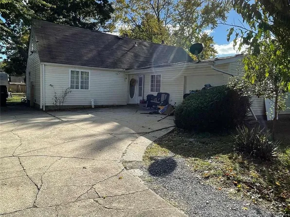 56 Gates Ave, Brentwood, NY 11717