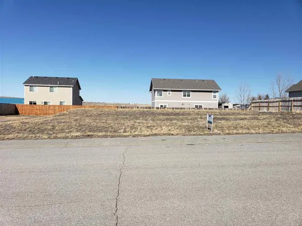 374 Miller Rd, Glenrock, WY 82637