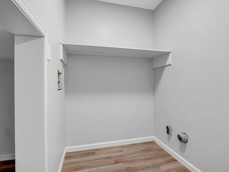326 Nesbitt Ln — Photo 14