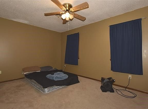 5th image of 421-23 N Morse Ave