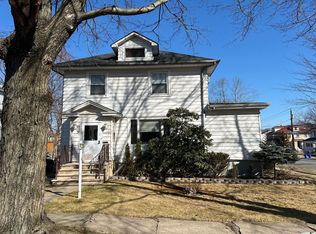 883 Ray Ave, Ridgefield, NJ 07657