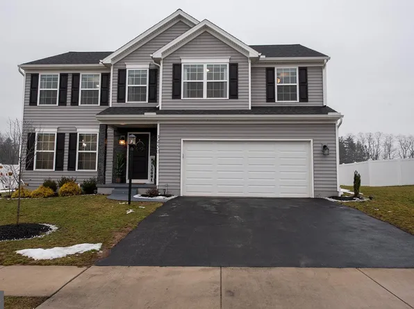 3450 Winter Dr, Dover, PA 17315