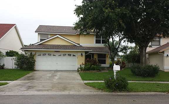2nd image of 3862 Circle Lake Dr