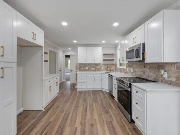 107 Hickory Heights Dr, Hendersonville, TN 37075