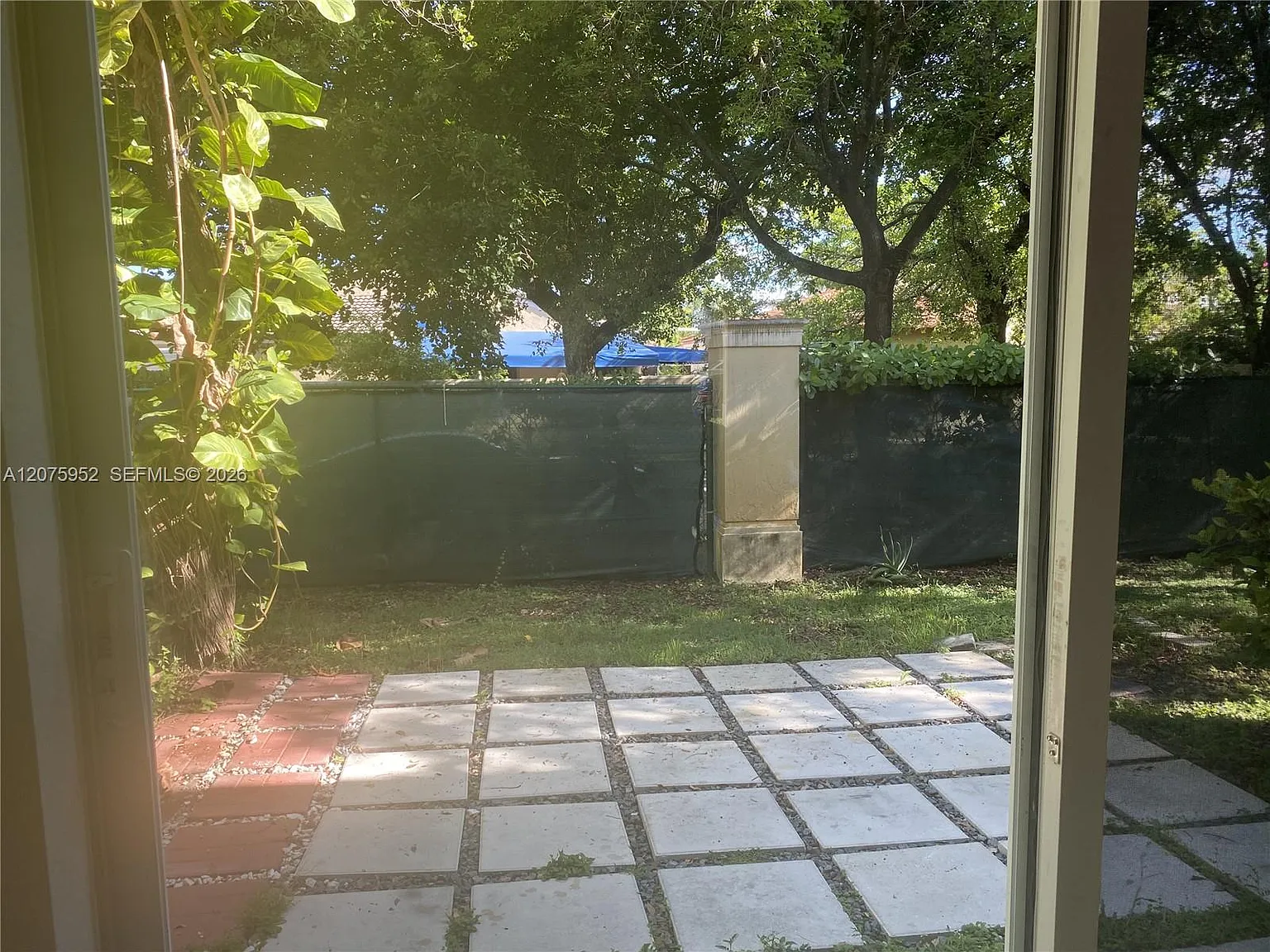 Century Park Condo No 2 — Photo 4