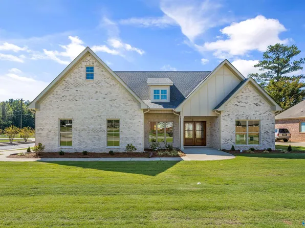 425 Pembrooke Cir SE, Hartselle, AL 35640