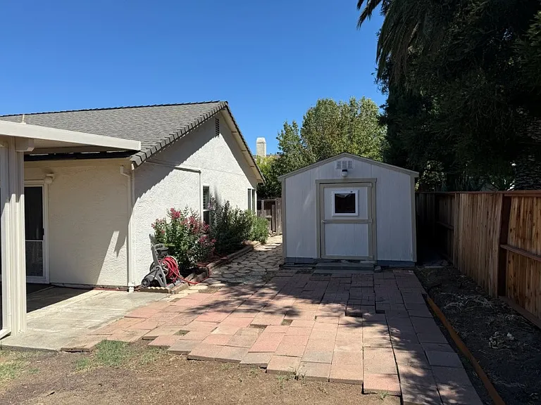 467 Lupine Cir — Photo 69