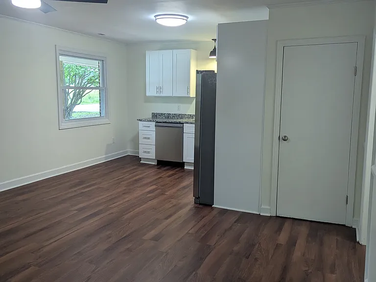 205 Jones Ave #B — Photo 4