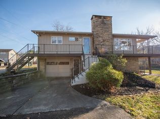 6170 Paradise Dr SW, Sherrodsville, OH