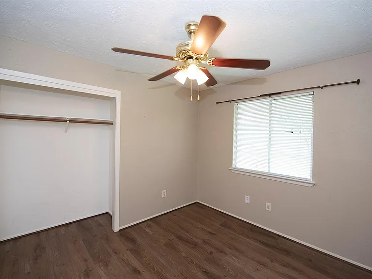 2513 Harpers Ferry Dr — Photo 30