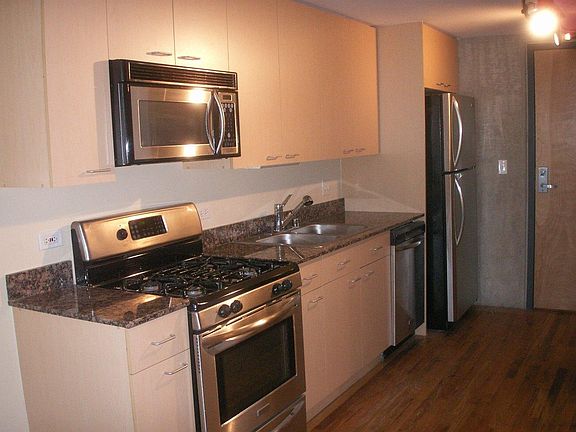 3rd image of 1845 S Michigan Ave Unit 2009