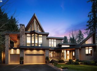 898 NE Brennan Ln, Hillsboro, OR 97124