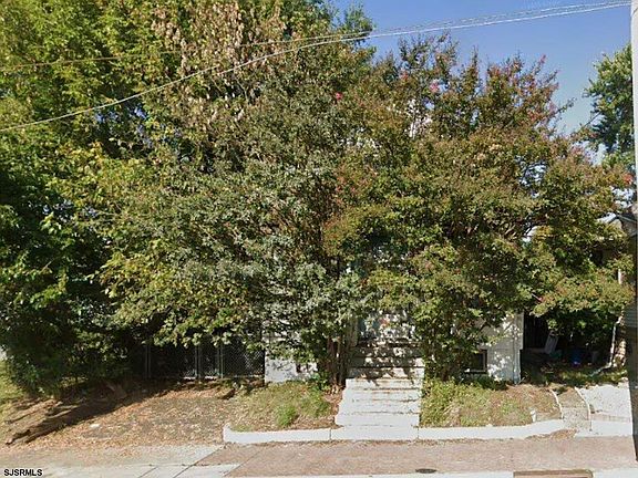 2nd image of 23 Crescent Blvd