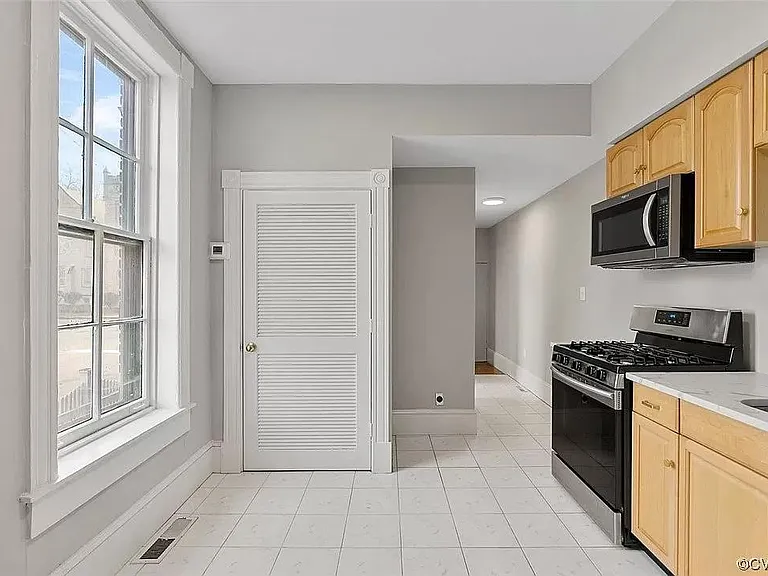 232 N 32nd St #1 — Photo 25