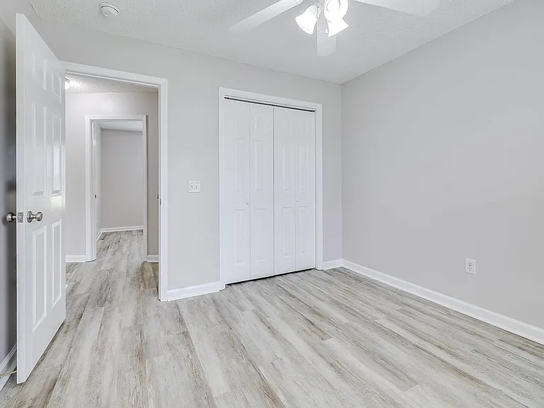 114 Mustang Dr — Photo 25