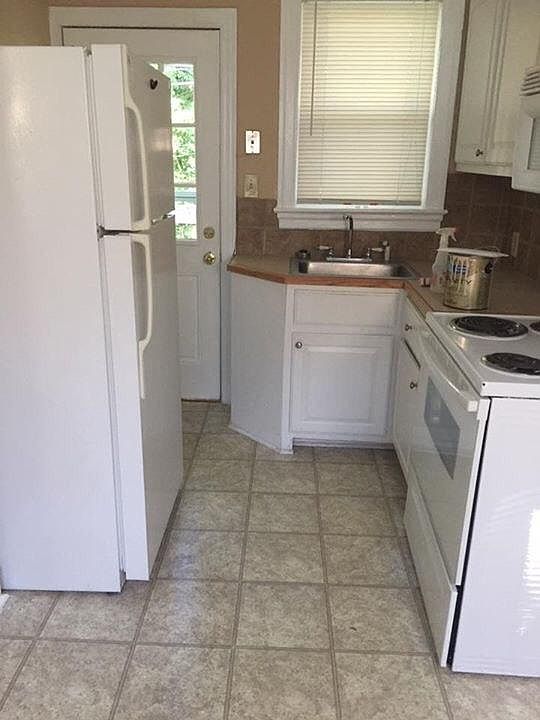 1st image of 1074 Otis Blvd