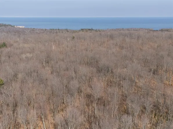 Peninsula Acres Rd, Manistique, MI 49854
