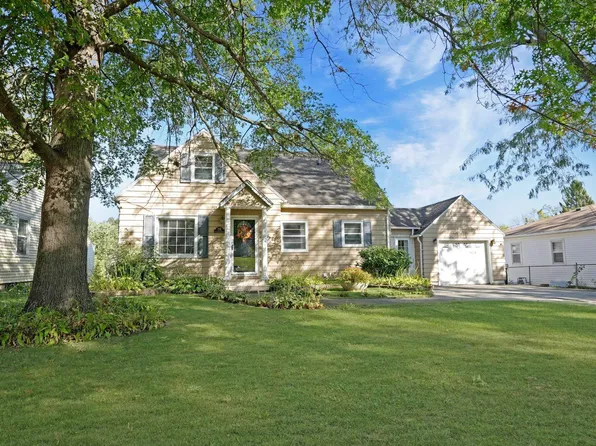 701 Cornwall Ave, Waterloo, IA 50702