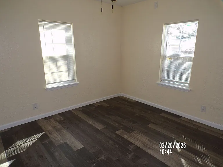1214 NW Lincoln Ave — Photo 17