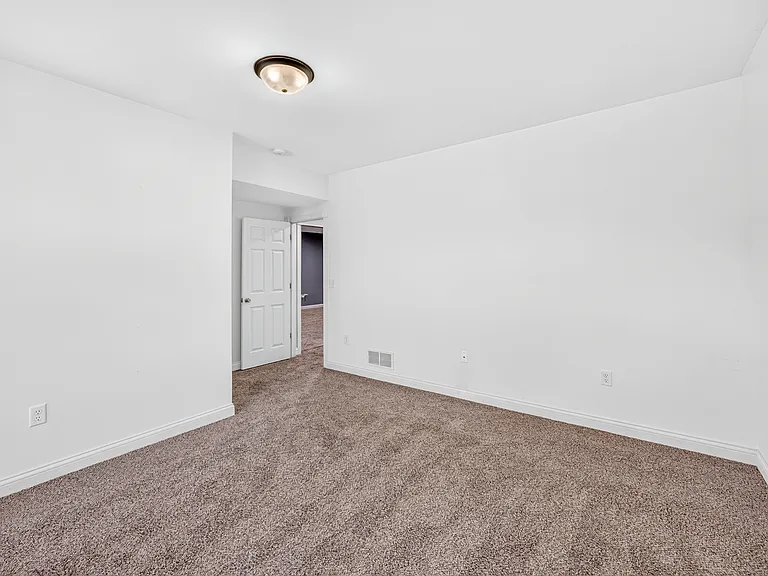 Lower Level BR