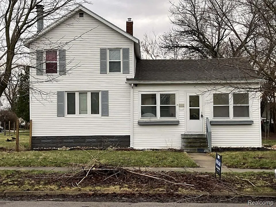 208 34th St photo 1
