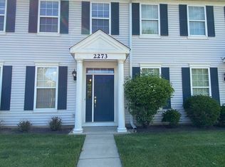 2273 Barrington Dr E, Aurora, IL 60503