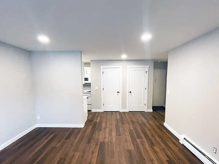 Clifton Woods — Photo 102