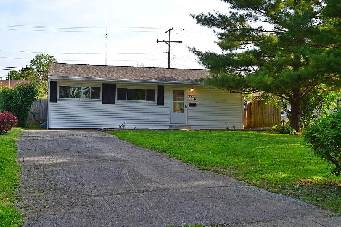 3316 Mary Ave photo 1