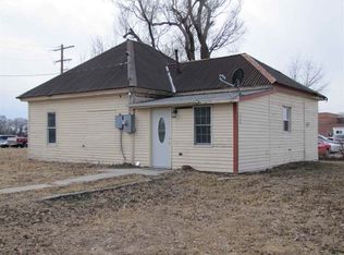 506 E Plumer St, Maxwell, NE 69151