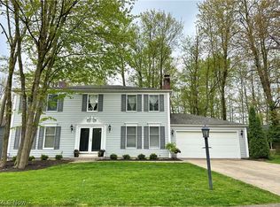 16661 Currier Dr, Strongsville, OH