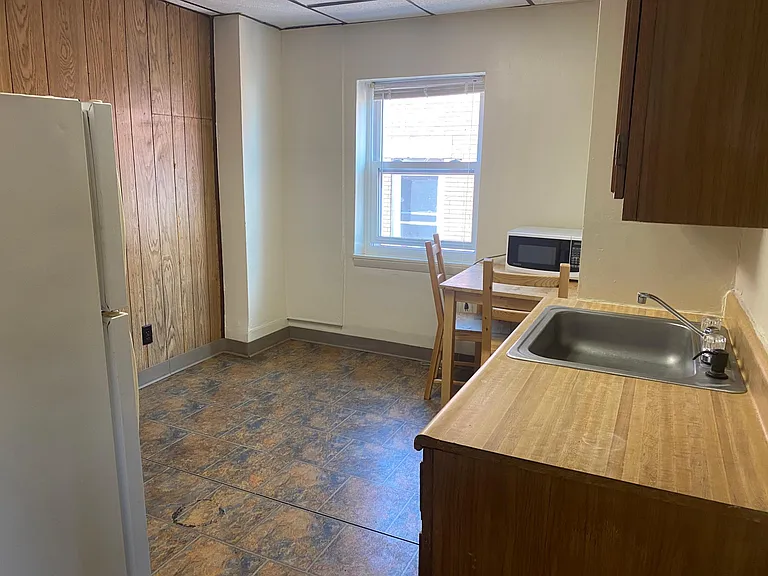 294 Craft Ave #11 — Photo 4