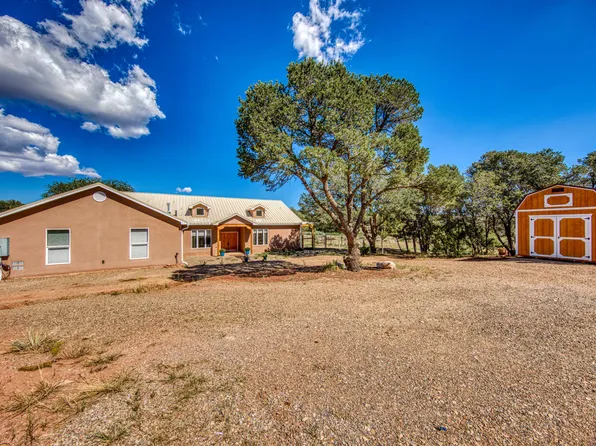 2 Seclusion Ct, Sandia Park, NM 87047