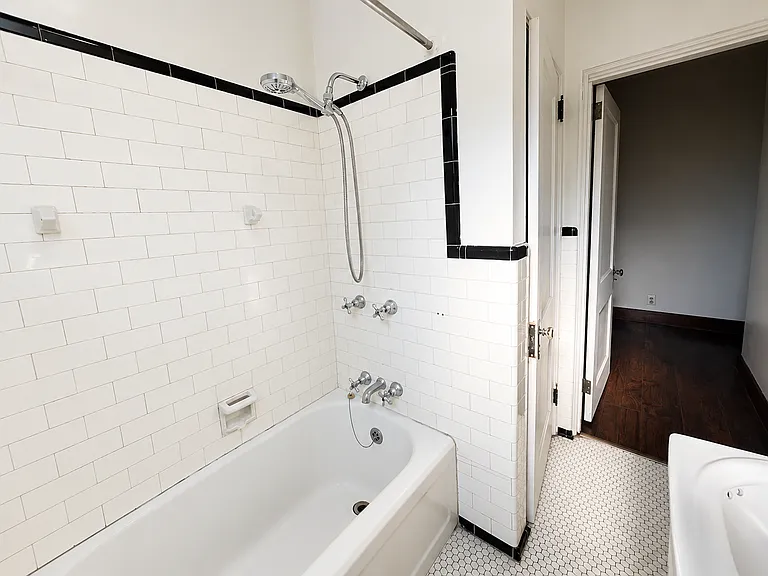 115 W James St #2 — Photo 12