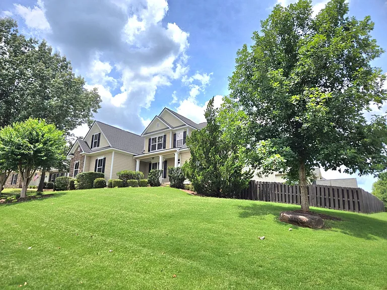 643 Burgamy Pass — Photo 3