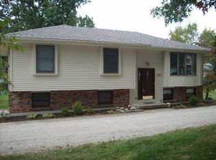 3407 Horseshoe Rd, Jefferson City, MO 65109