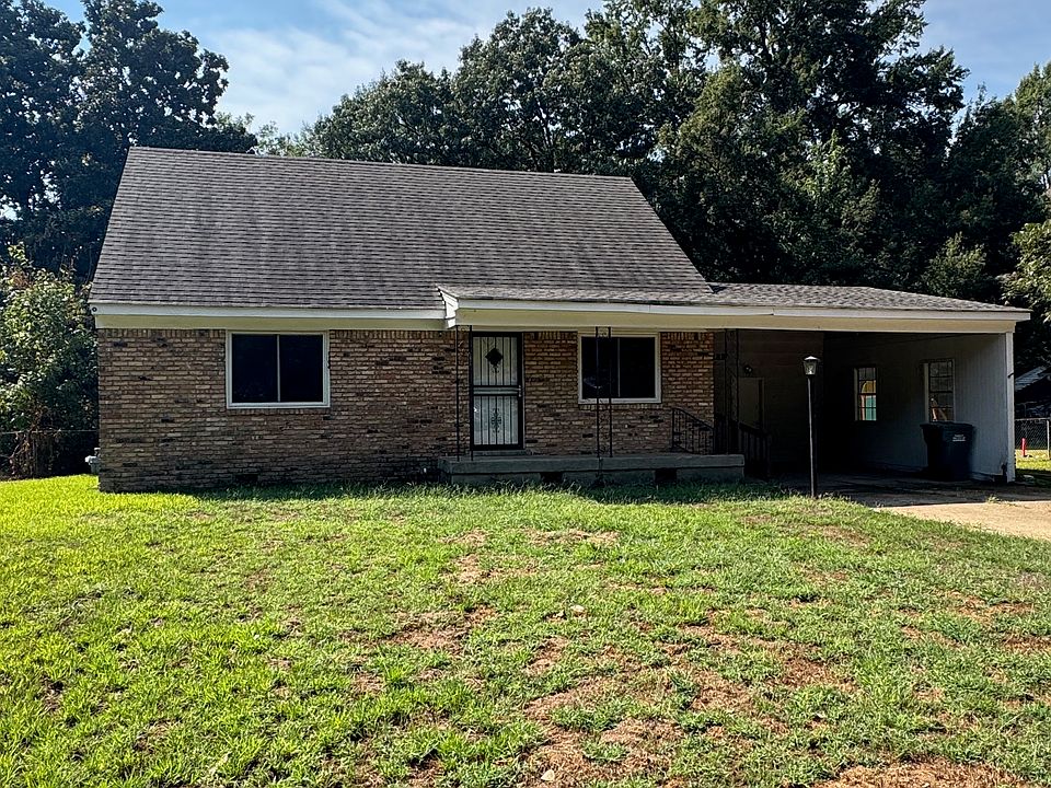 1597 Town and Country Dr, Southaven, MS 38671
