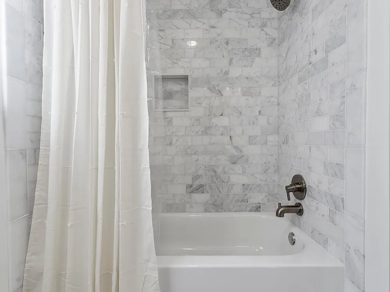 496 Kenwood Rd — Photo 24
