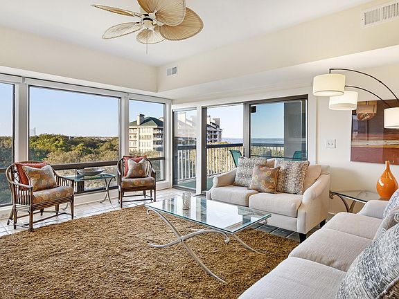 3rd image of 9510 Palmetto Dr APT 1411