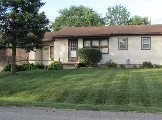 414 4th St, Washburn, IA 50702