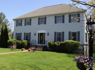 9 Dairy Ln, Andover, MA 01810