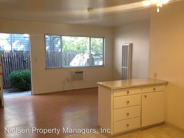 1st image of 2717 O St APT 01