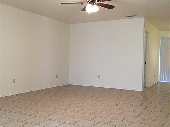 4th image of 1905 Moonstone Dr