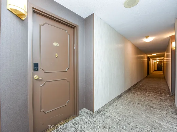 1101 Steeles Ave W #1601, Toronto, ON M2R 3W5